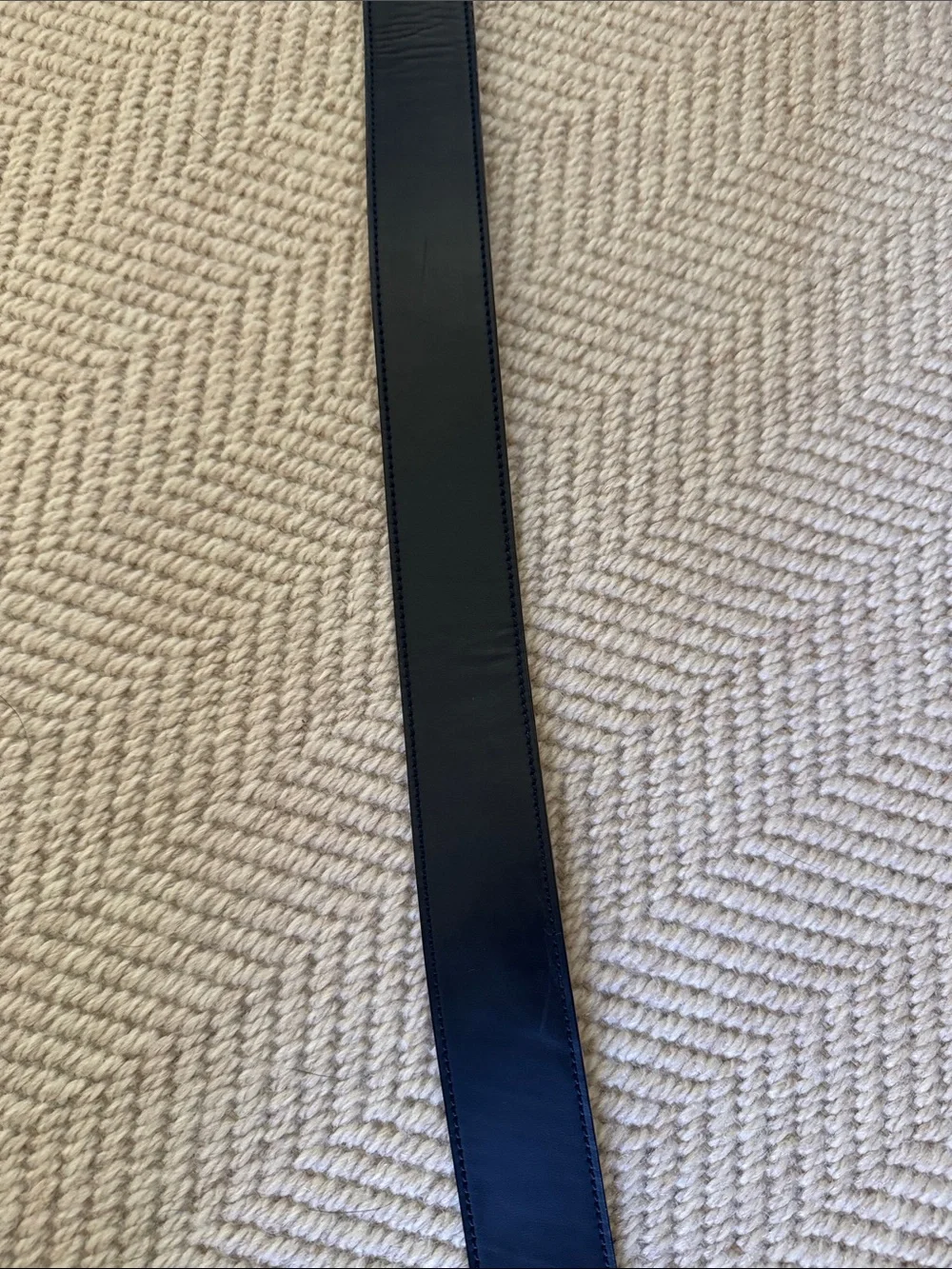 Gucci Black Leather Belt with Navy Interlocking GG Resin Buckle